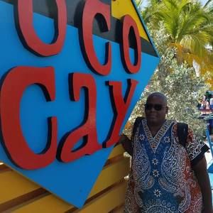 Meet your Posher, Makeba